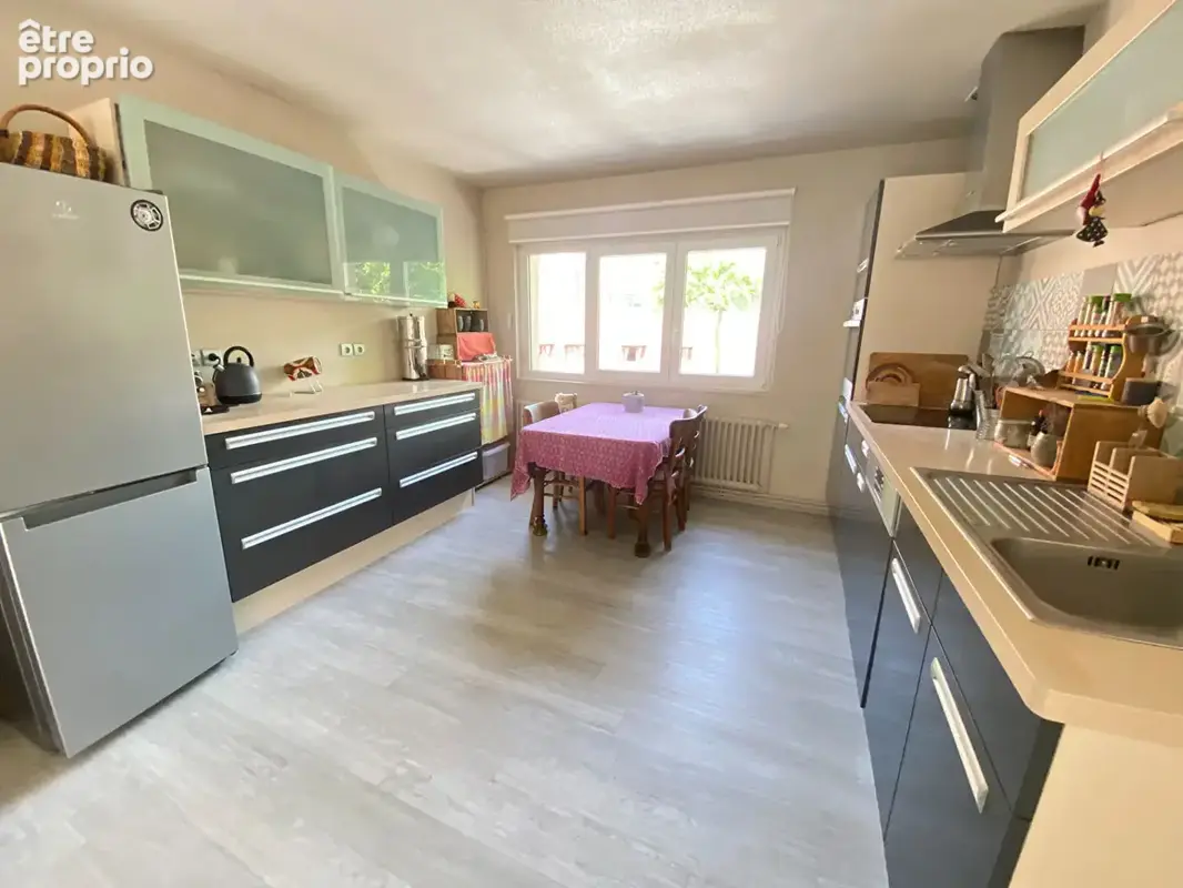 Appartement 6 pièces centre ville de  Guebwiller 104.90 m² - 4 chambres - cave privative - photo 2