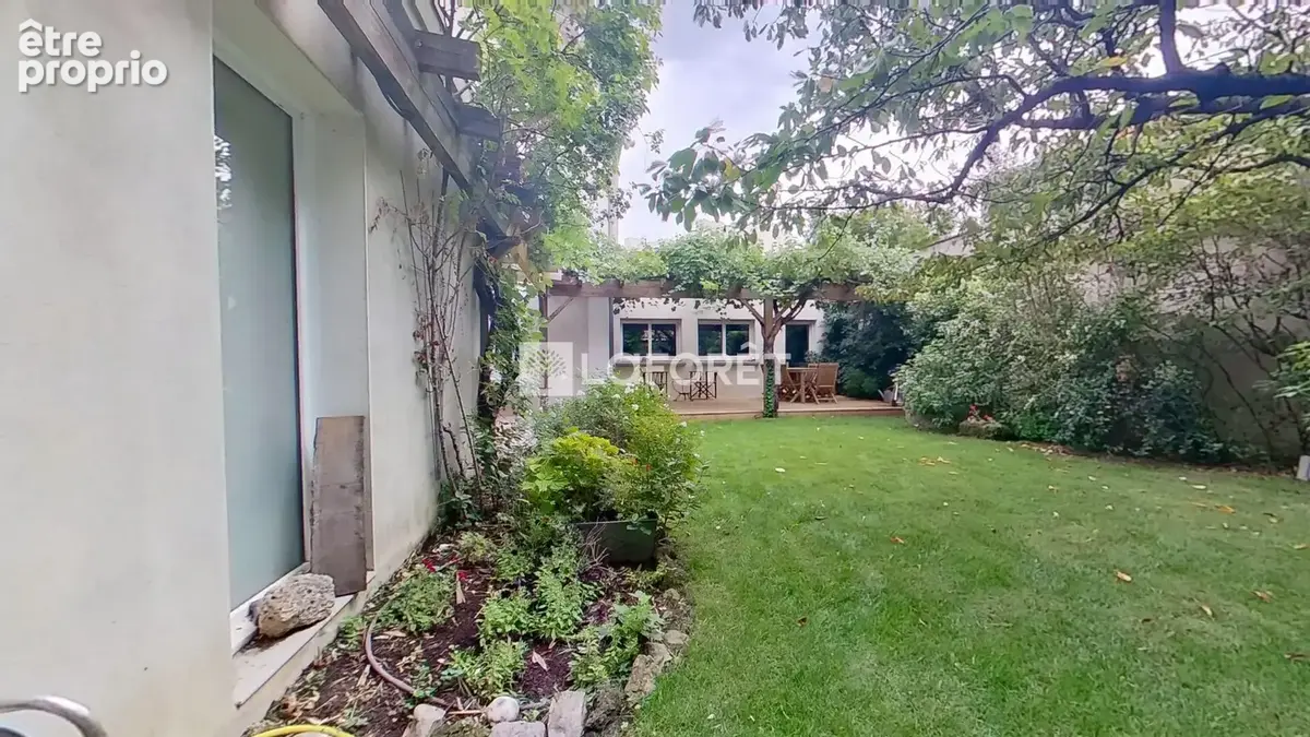 Lyon 3 -  Maison de155 m², jardin, garage et extension possible - photo 5