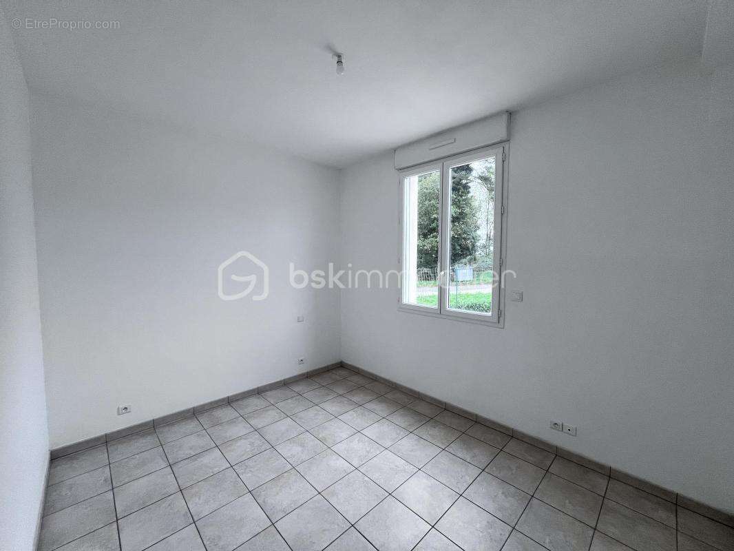 Maison rare sur le marche avec vie entiere de plain pied 4 chambres non mitoyenne - photo 5