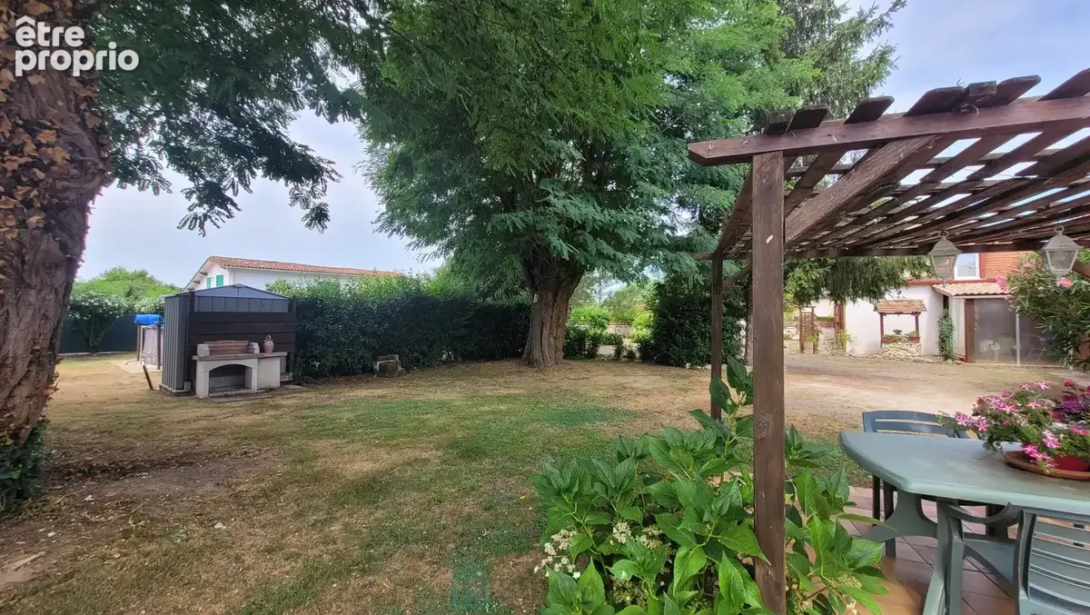 Maison de caractère + logement neuf indépendant  Terrain 1 500 m² - photo 11