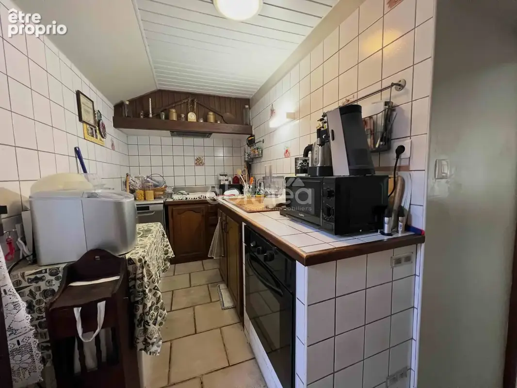 Maison de bourg avec grange attenante  - photo 3