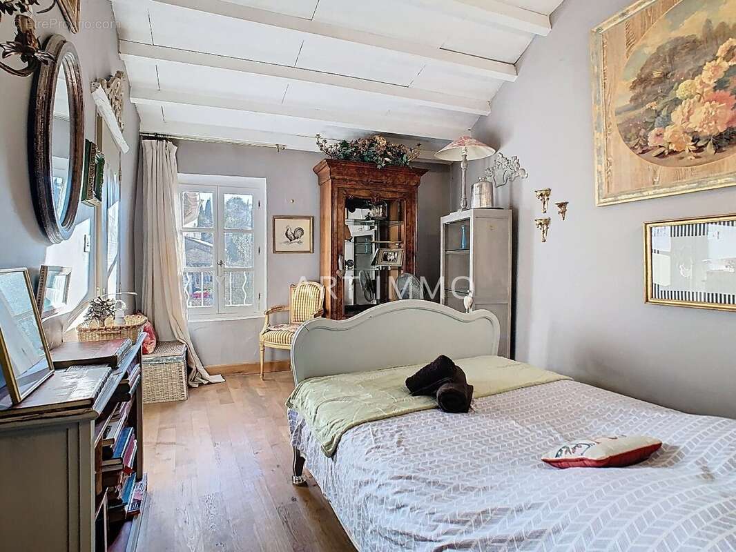 Maison à ROBION
