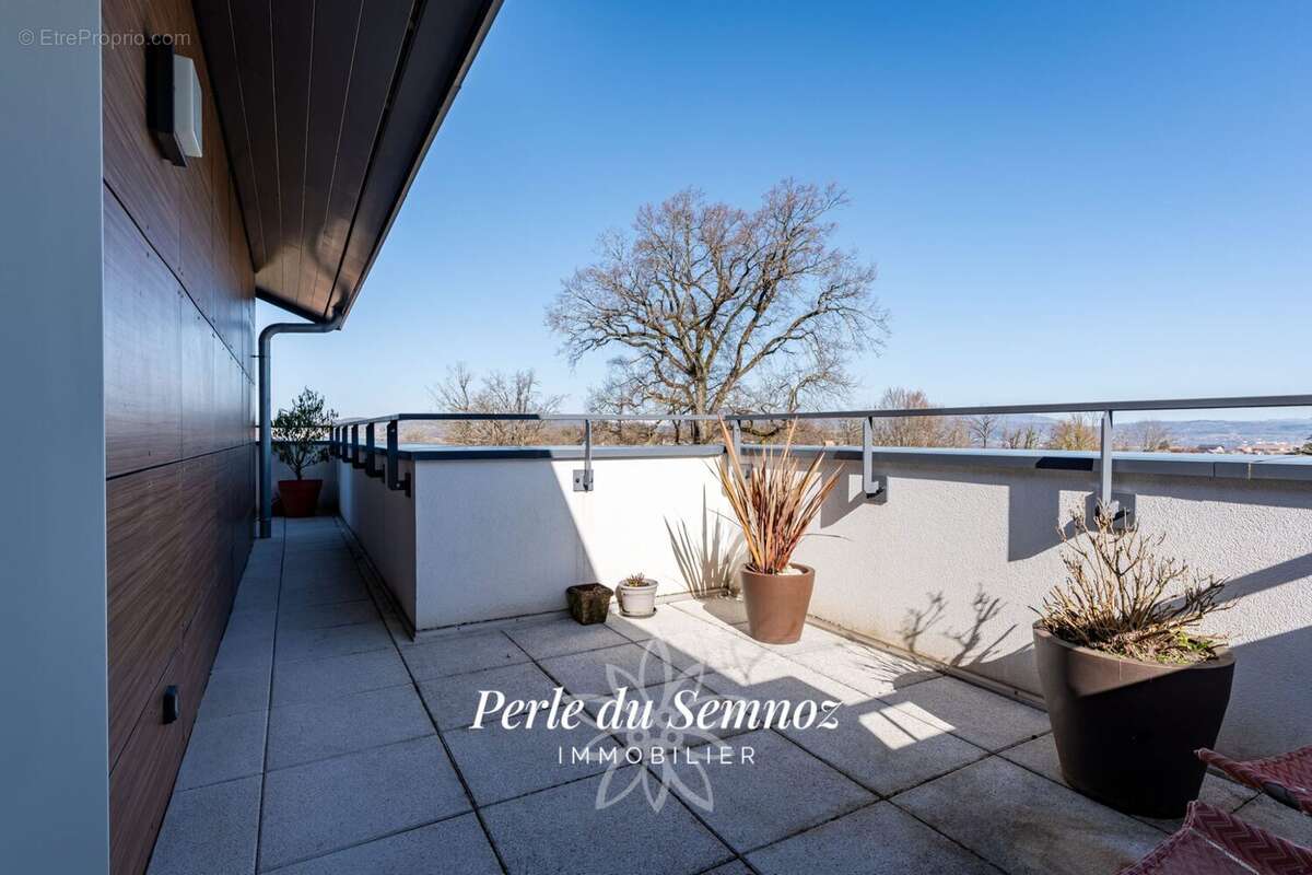 Appartement à SEYNOD