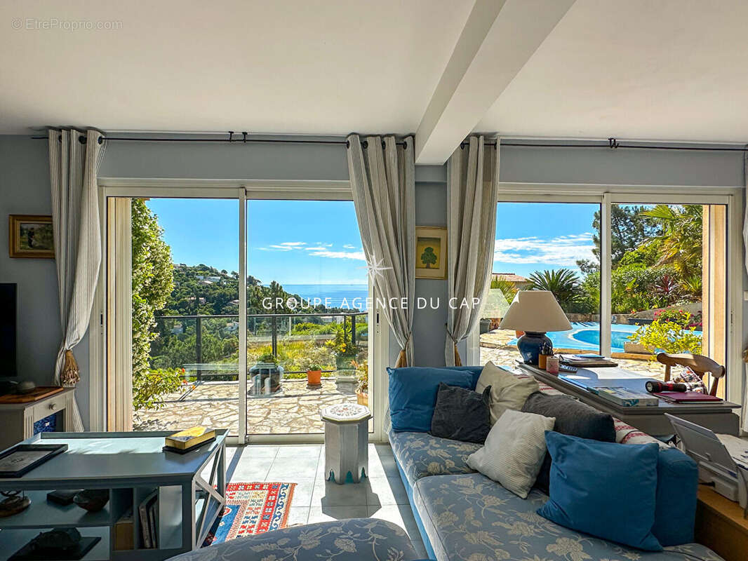 Maison à LES ISSAMBRES