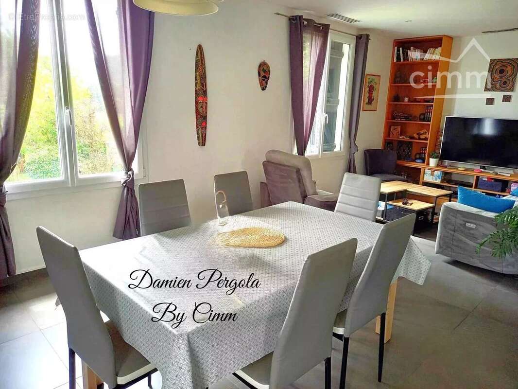 Maison à THONAC