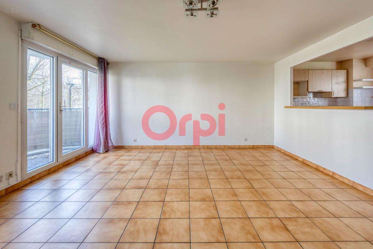 Appartement à BUSSY-SAINT-GEORGES