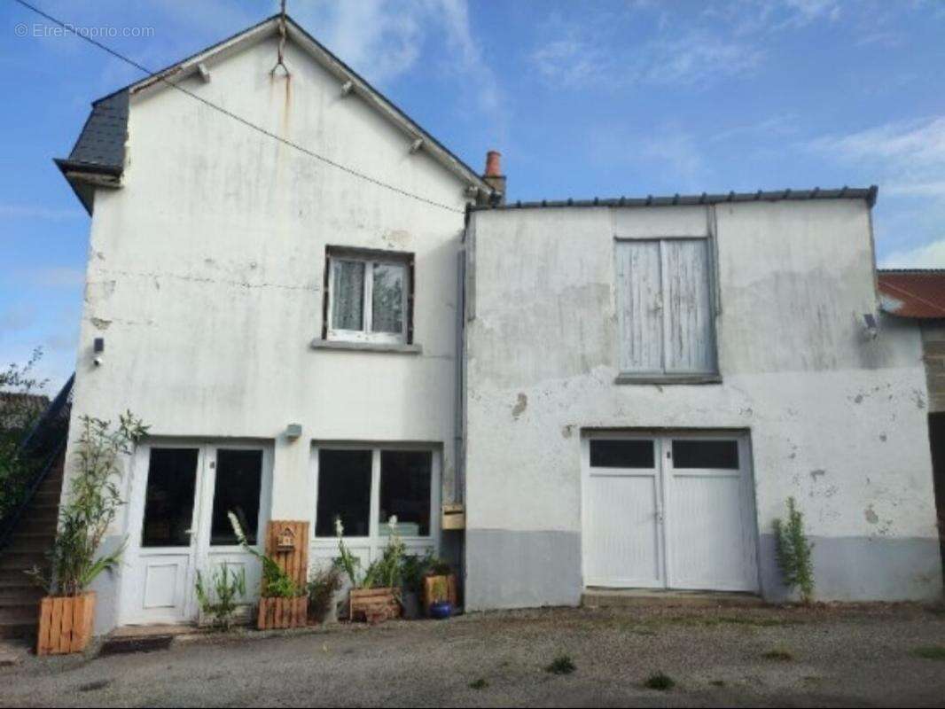 Maison à IZE