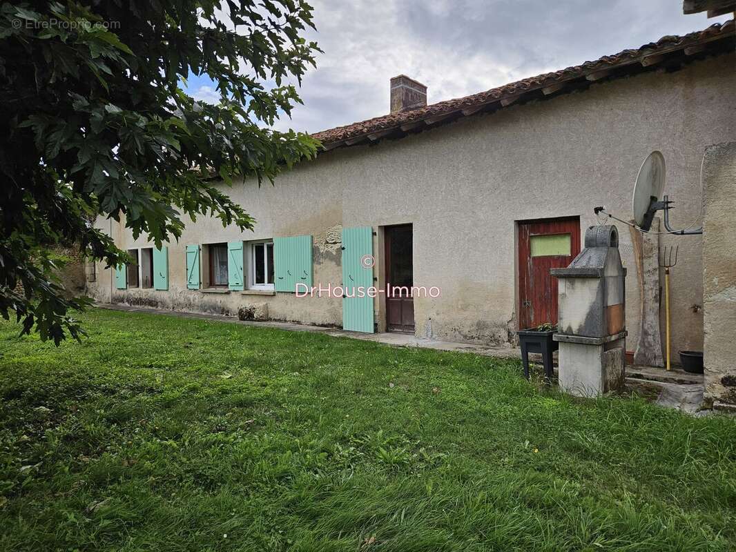Maison à SAINT-ANTOINE-CUMOND