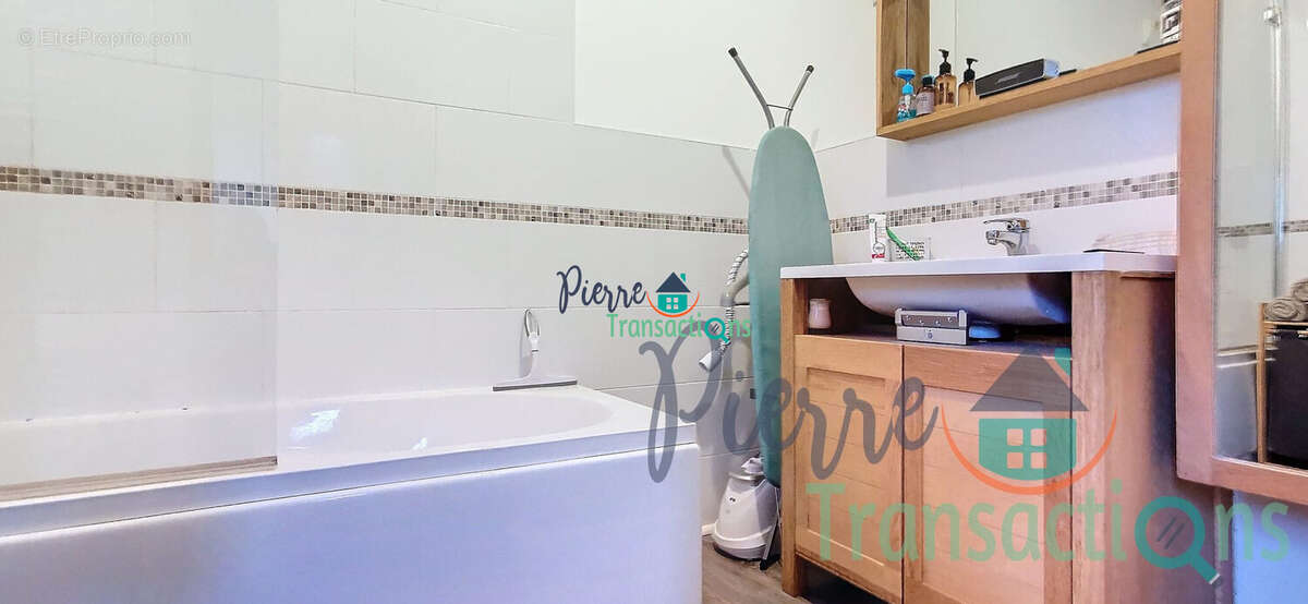 Maison à GRUCHET-LE-VALASSE