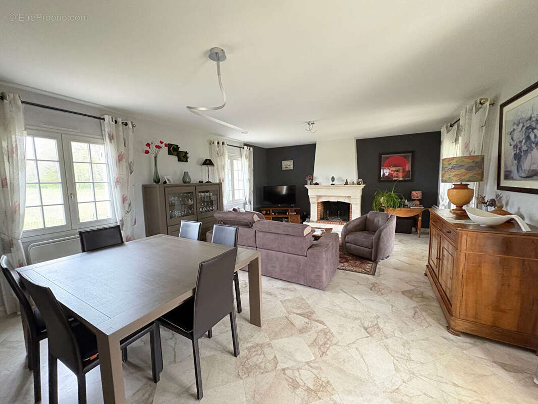 Maison à LA CROIX-EN-TOURAINE