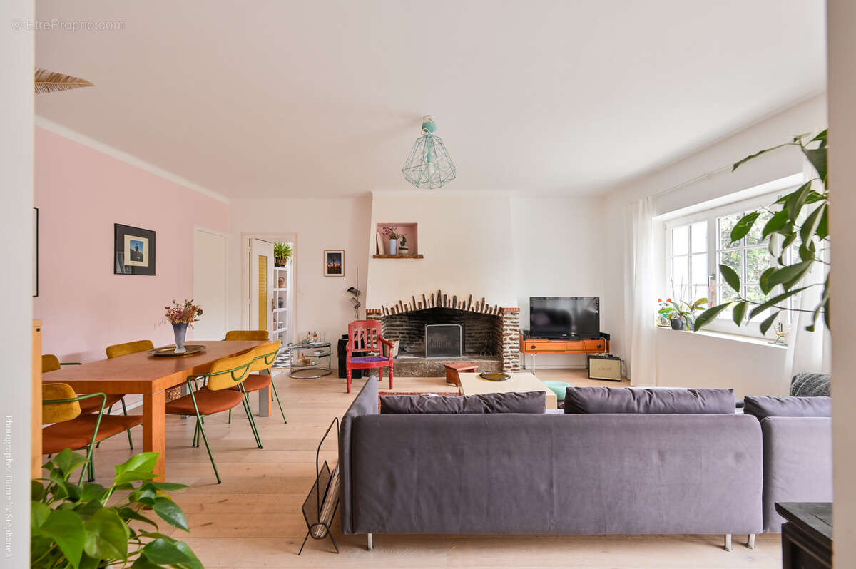 Maison à SAINT-CYR-SUR-MER