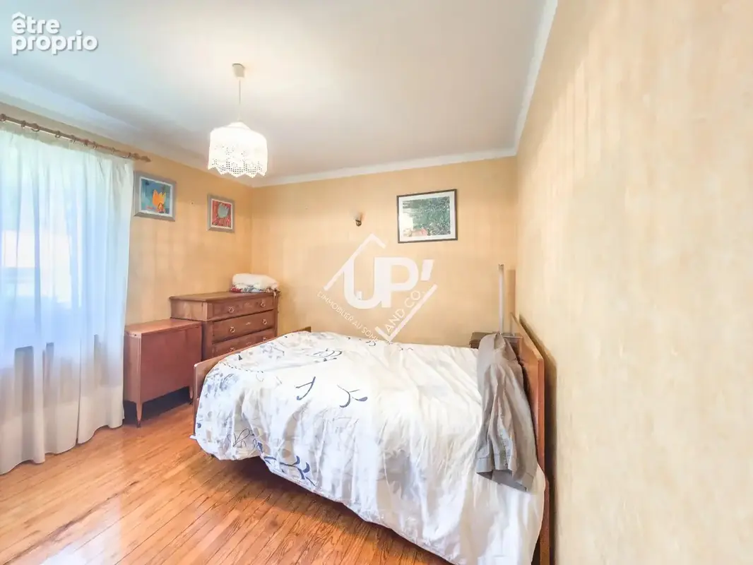 Maison avec deux appartements et terrain plat - photo 8