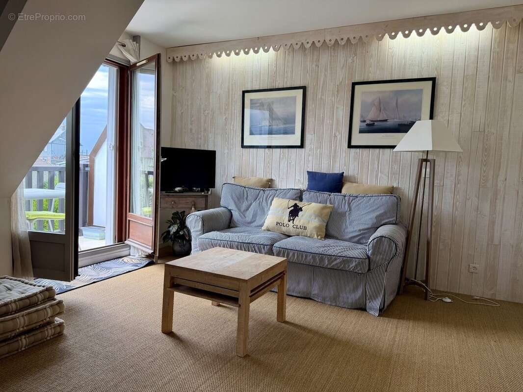 Appartement à BLONVILLE-SUR-MER