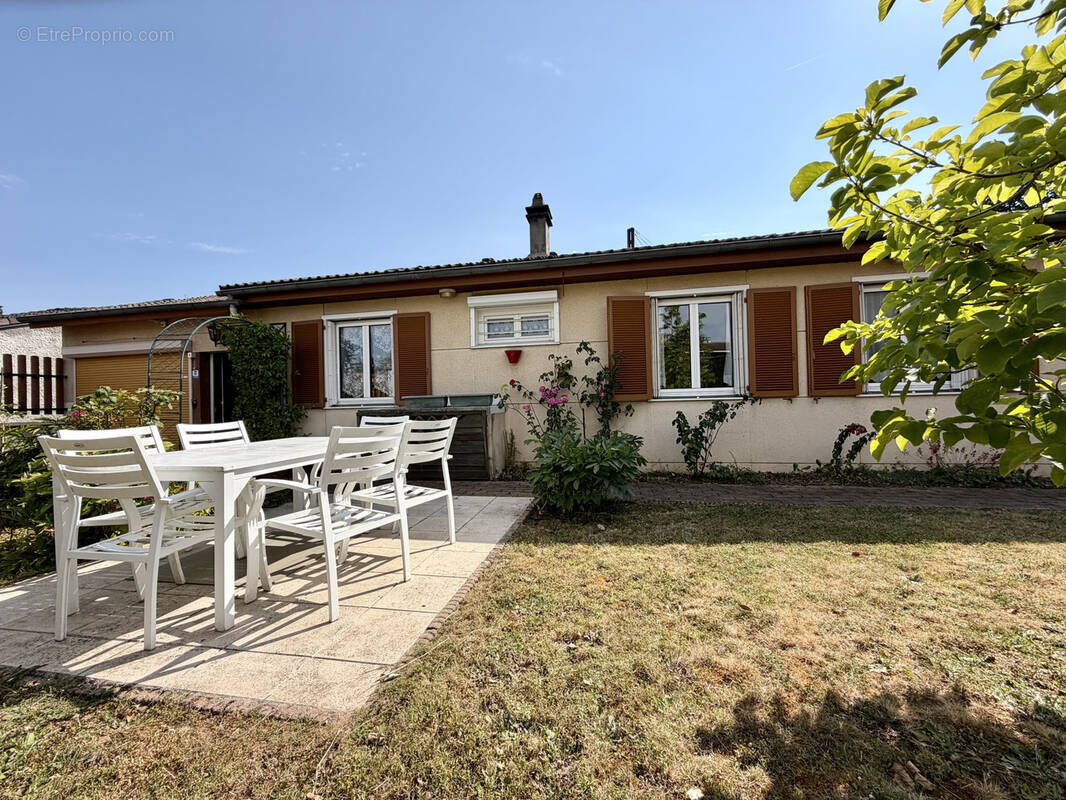 Maison à CESSON