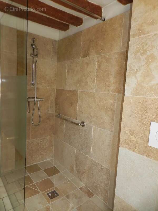 Maison à SAINT-PIERRE-SUR-DIVES