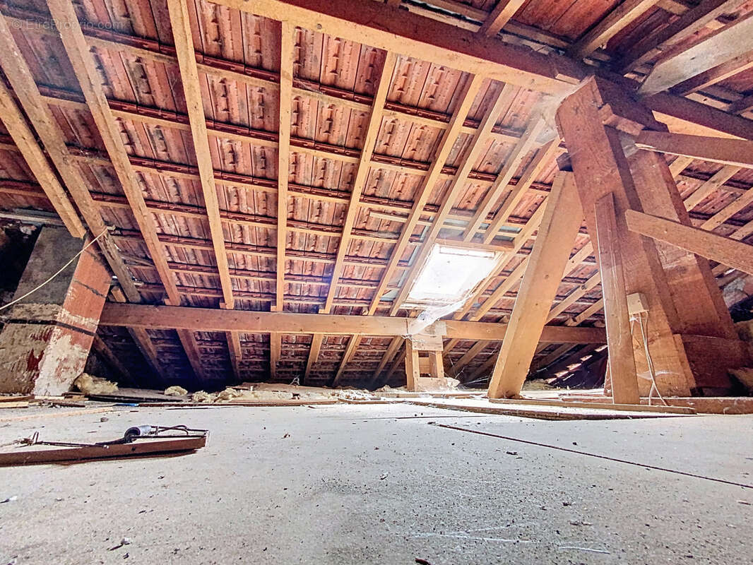 Maison à GIRAUVOISIN