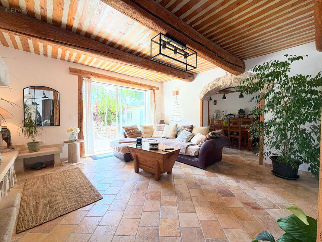 Maison à VILLELAURE