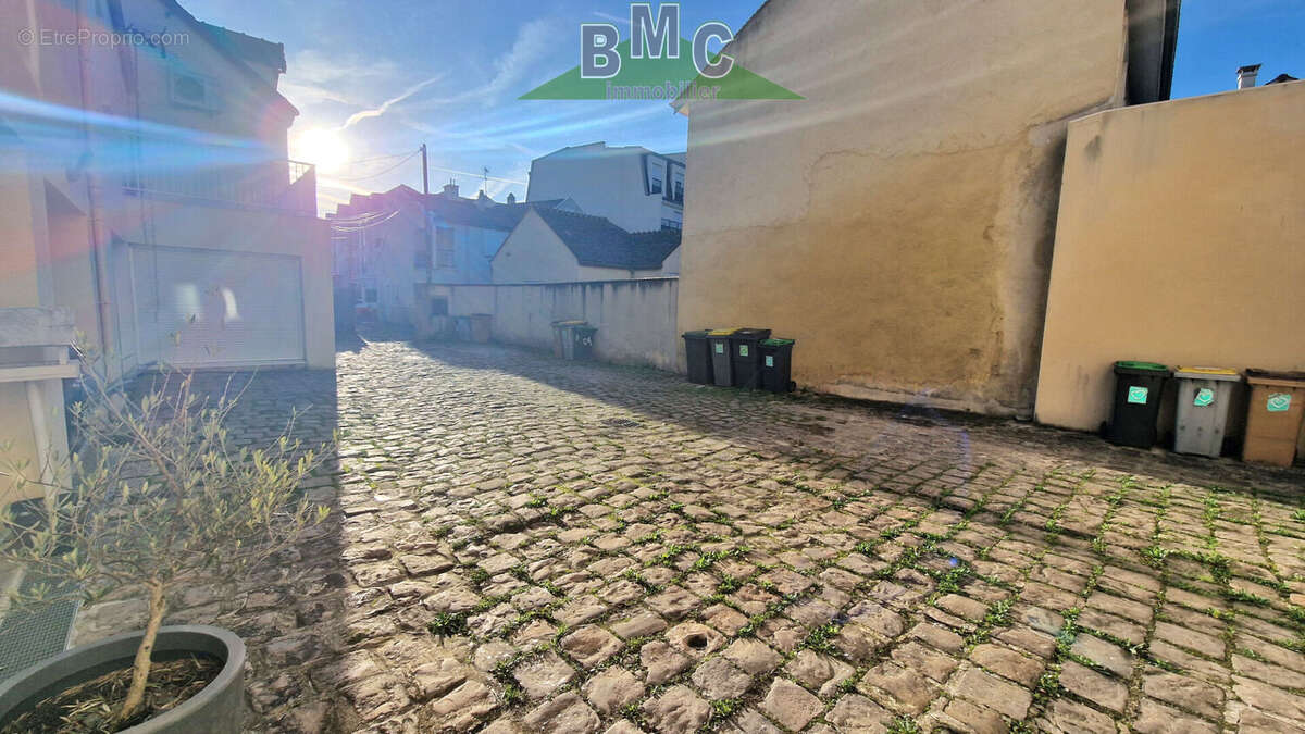 Maison à LE PLESSIS-BOUCHARD