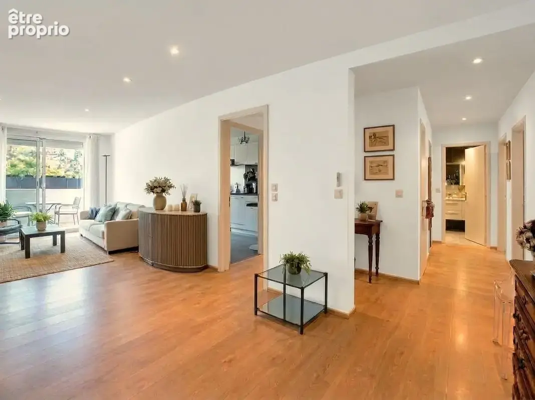Appartement T5 de 113 m2 en hyper-centre   3 chambres, bureau, parking au sous-sol balcons et ascenseur - photo 2