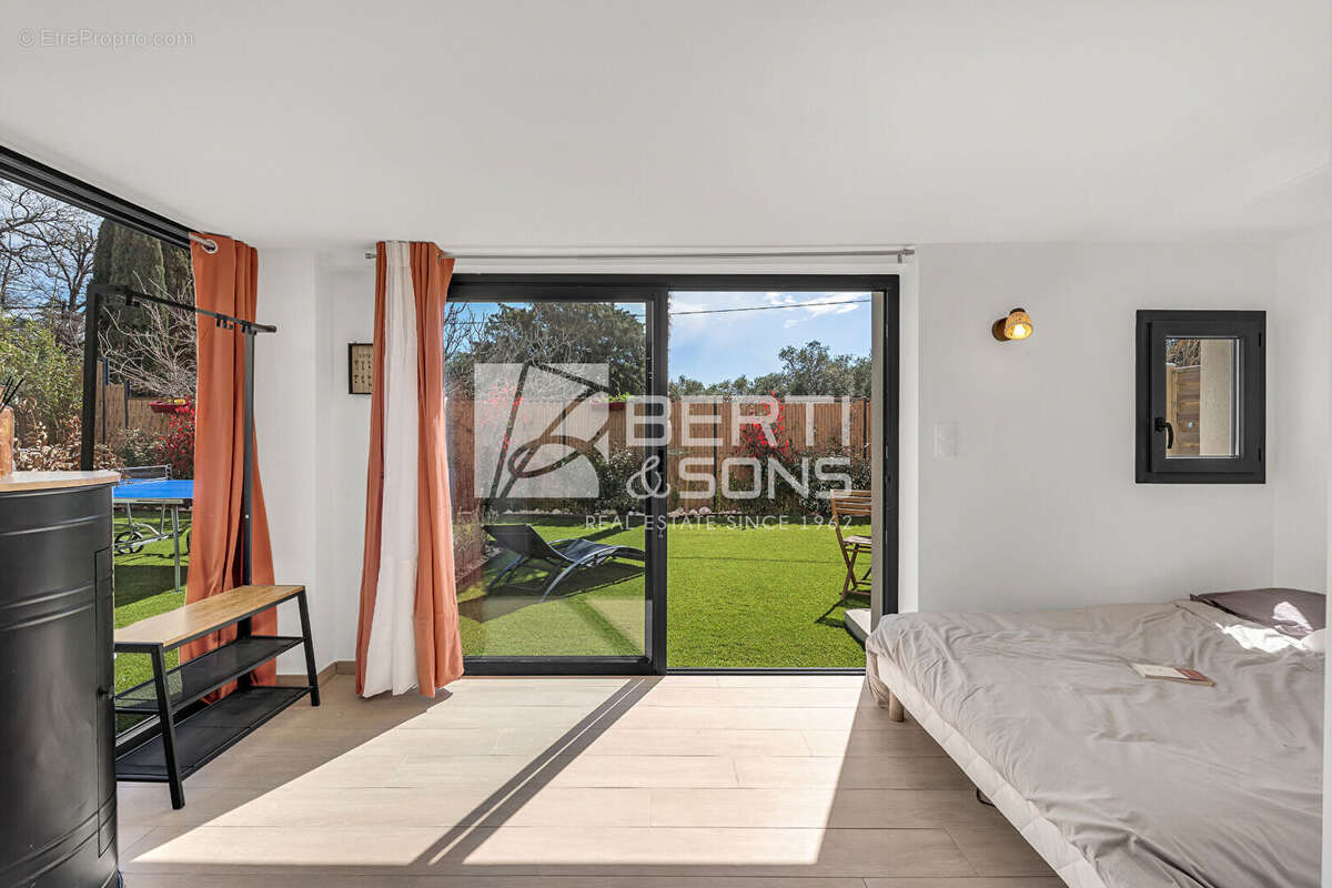 Maison à FREJUS