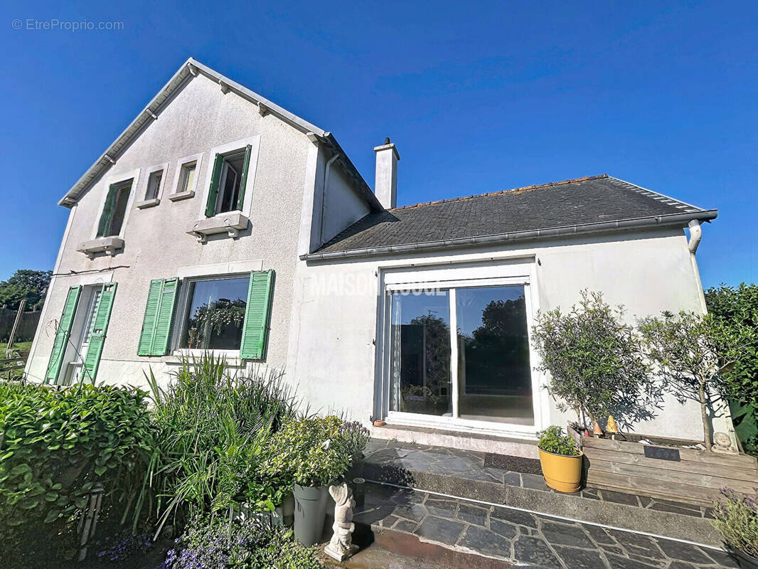Maison à PLOUBEZRE