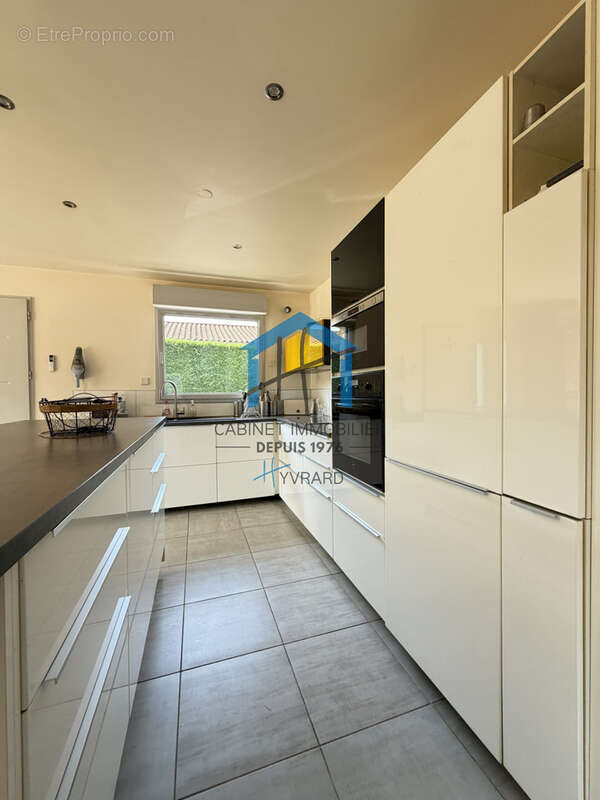 Villa de plain-pied de 96.17 m2 avec garage et terrain de 800 m2 - photo 3