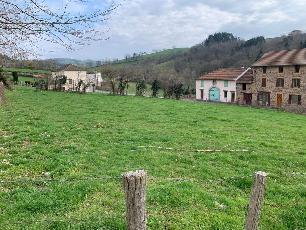 Terrain à JARNOSSE