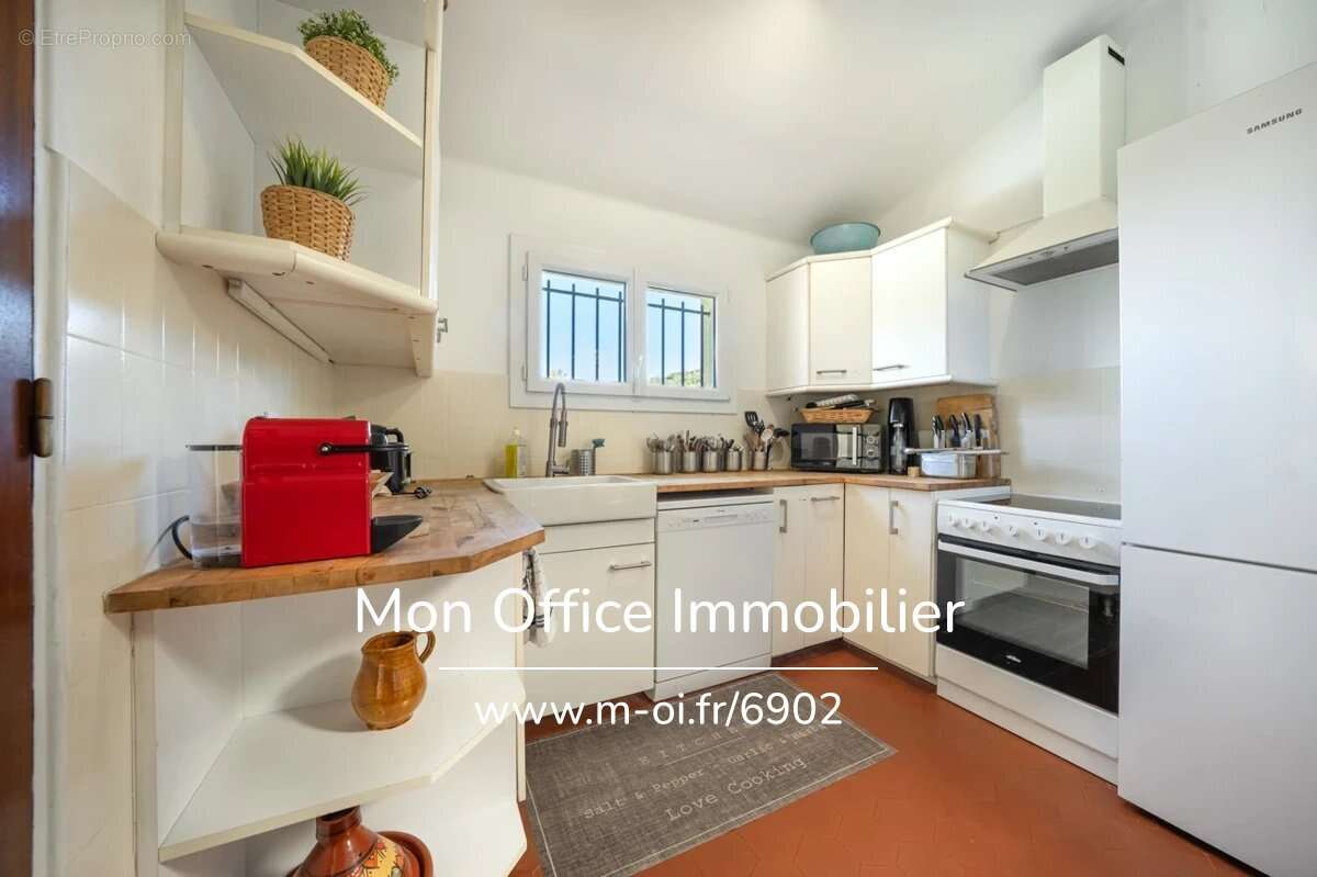 Référence : 6902-JDO - Villa provençale de charme avec piscine, studio indépendant et aperçu mer ! - photo 9