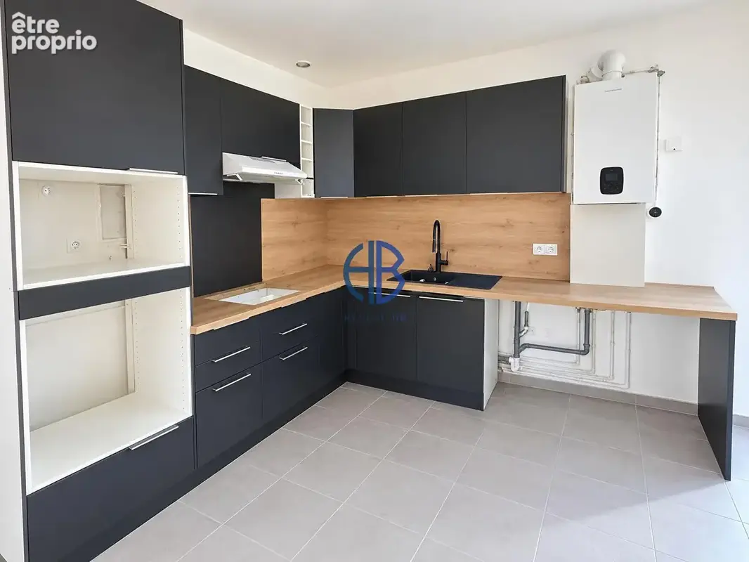 Appartement La Tour Du Pin 3 pièce(s) 73 m2 - photo 3