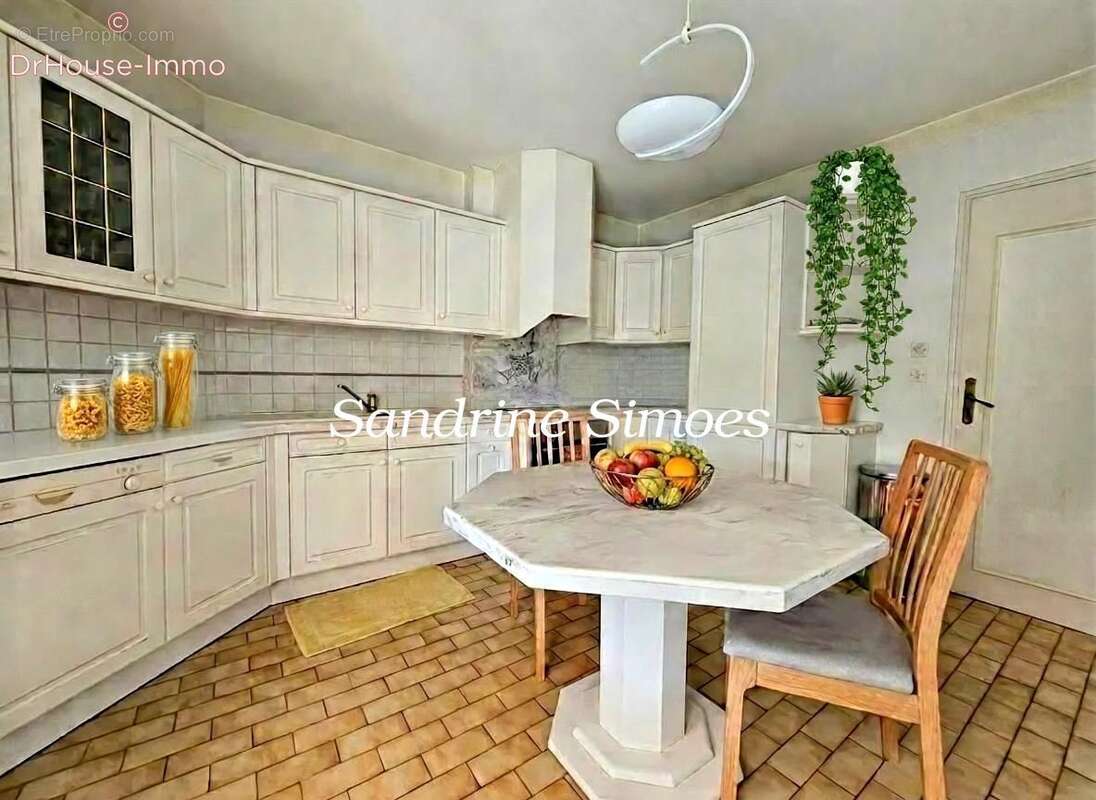 Maison 180 m² à Montmorillon  - photo 8