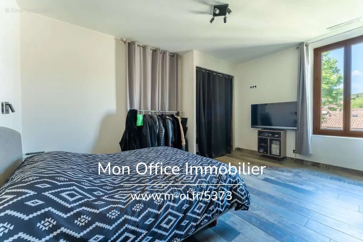Appartement à LA FARE-LES-OLIVIERS