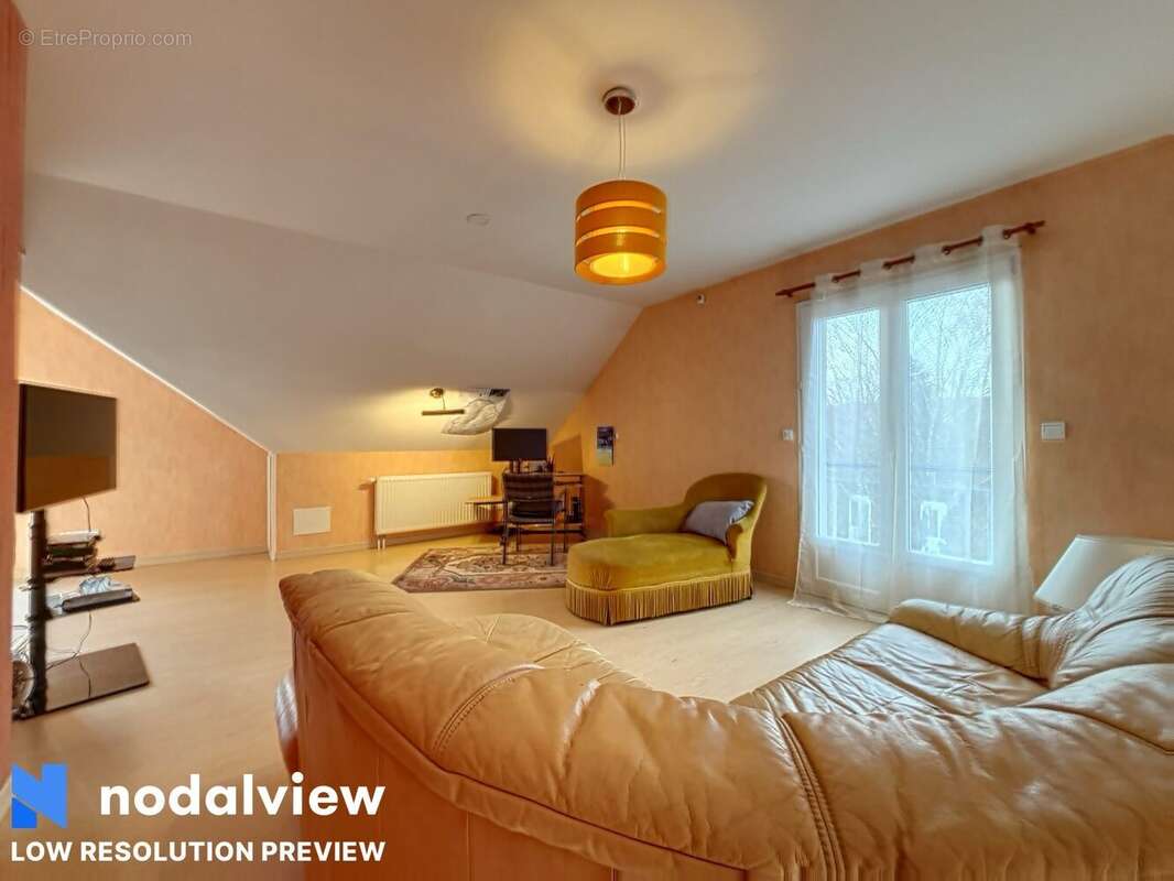 Maison à ATHESANS-ETROITEFONTAINE