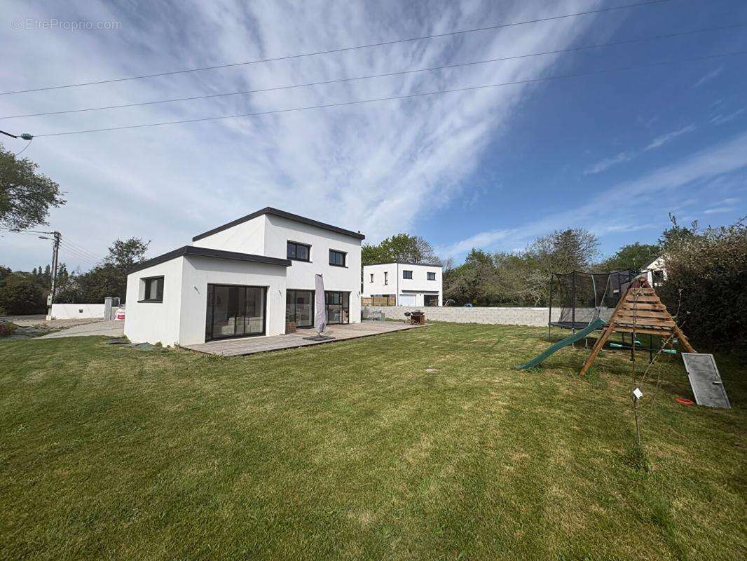 A vendre RIEC SUR BELON (29340) Maison 6 pièces 4 chambres 119 m2 - photo 2