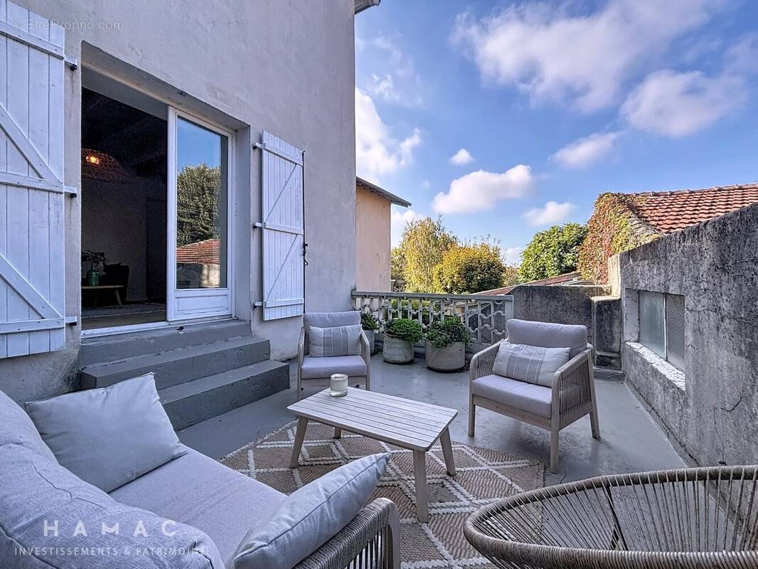 Maison à SAINTE-FOY-LES-LYON