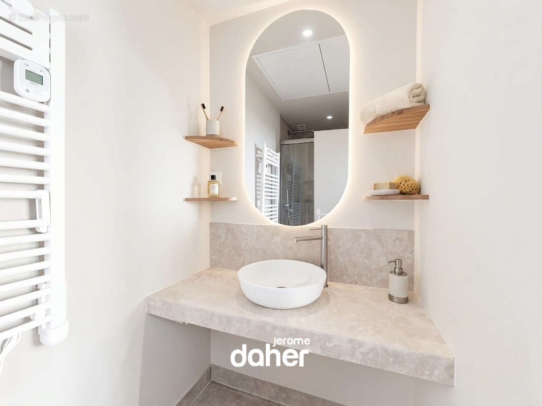 Appartement à MARSEILLE-7E