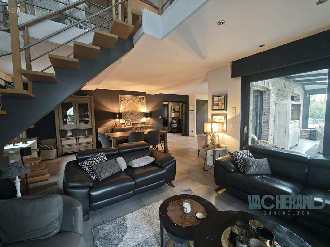 Maison 181 m² à Estaires  - photo 4