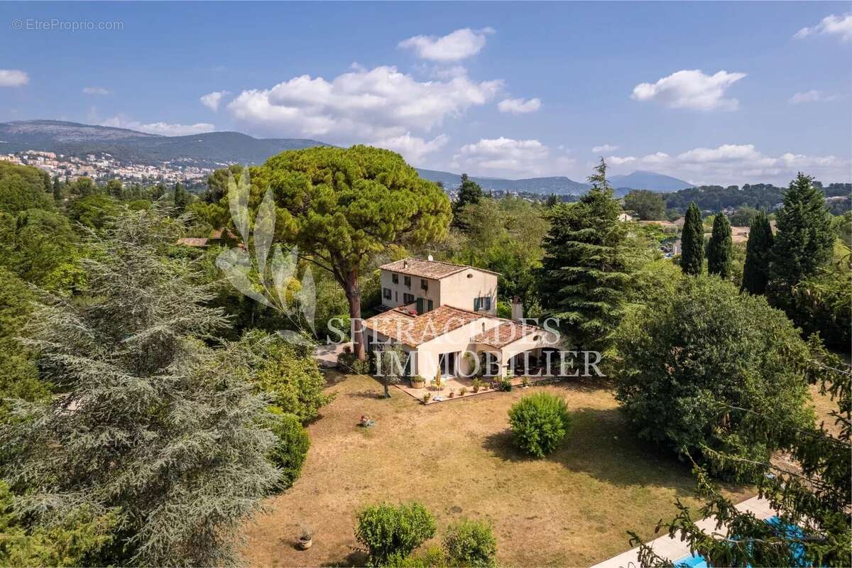 Grasse Saint-Jacques -  Ravissant mas provençal avec piscine - photo 12