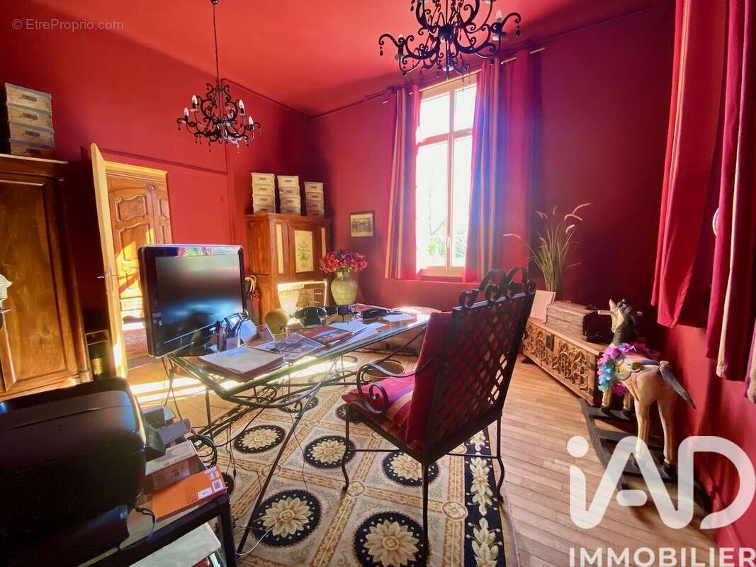 Maison 412 m² à Bousses  - photo 4
