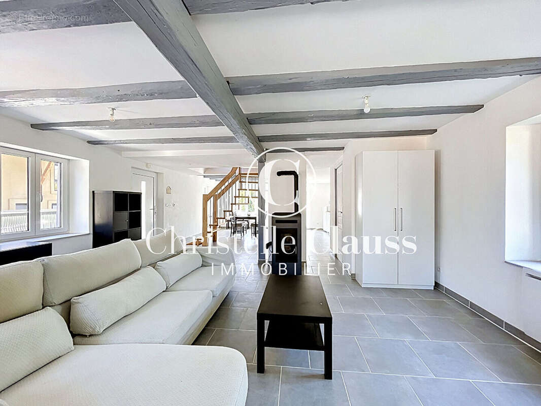 Unique 5-Room House in Berstett 150 m² - photo 8