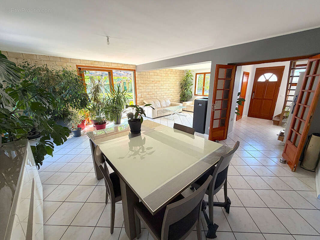 Maison à BASSY
