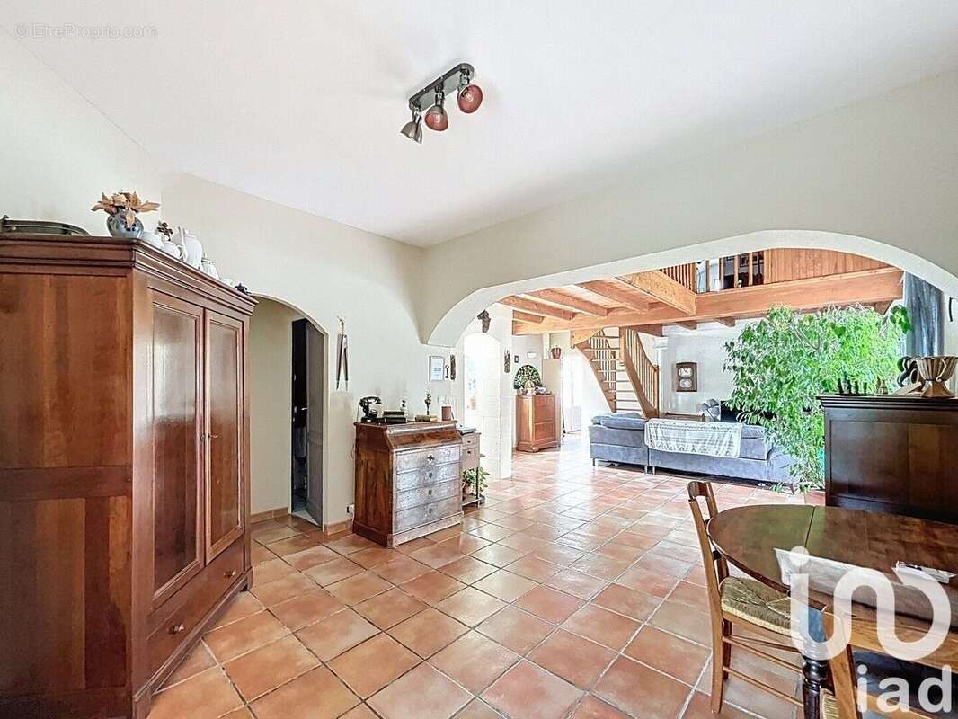 Photo 3 - Maison à SAINT-MEDARD-DE-GUIZIERES