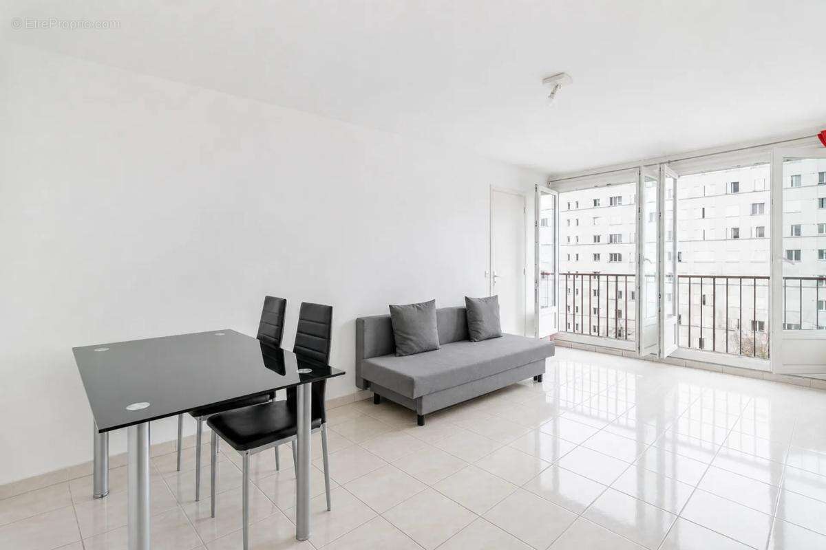 Charmant T2 de 44 m² avec parking à Villiers-le-Bel - photo 2