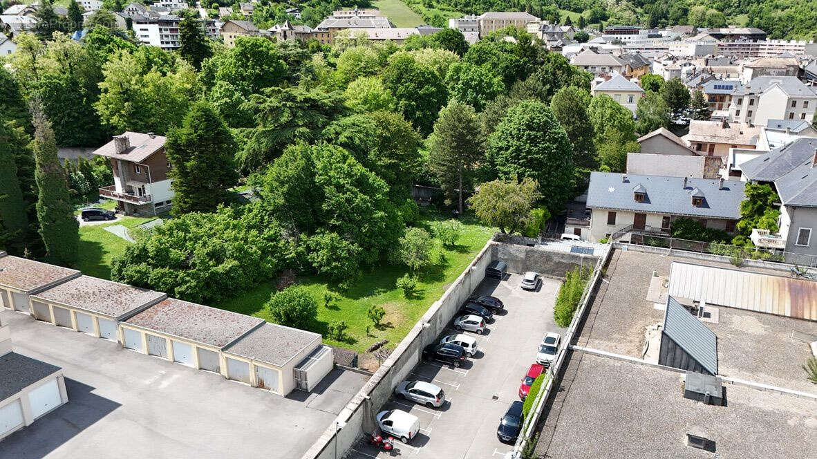Terrain à SAINT-JEAN-DE-MAURIENNE