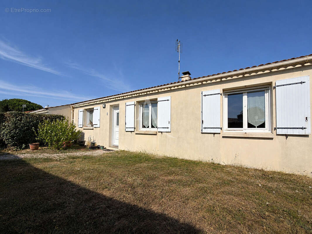 Maison à GIVRAND