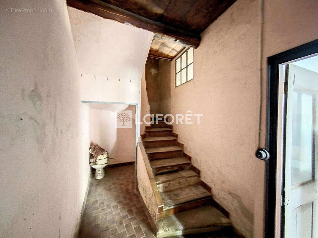 PIOLENC - Maison de village 90m²+ annexe - photo 5