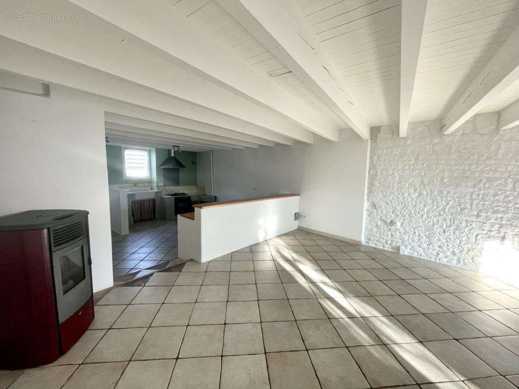 Maison à NUAILLE-D&#039;AUNIS