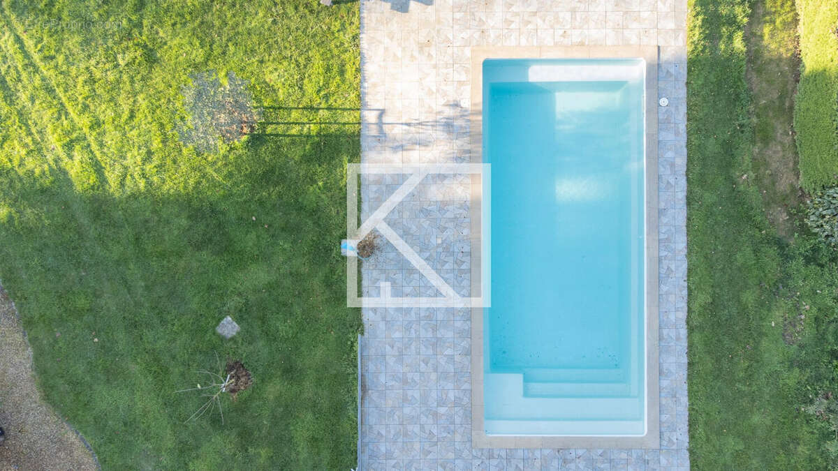 Maison à LES HERBIERS