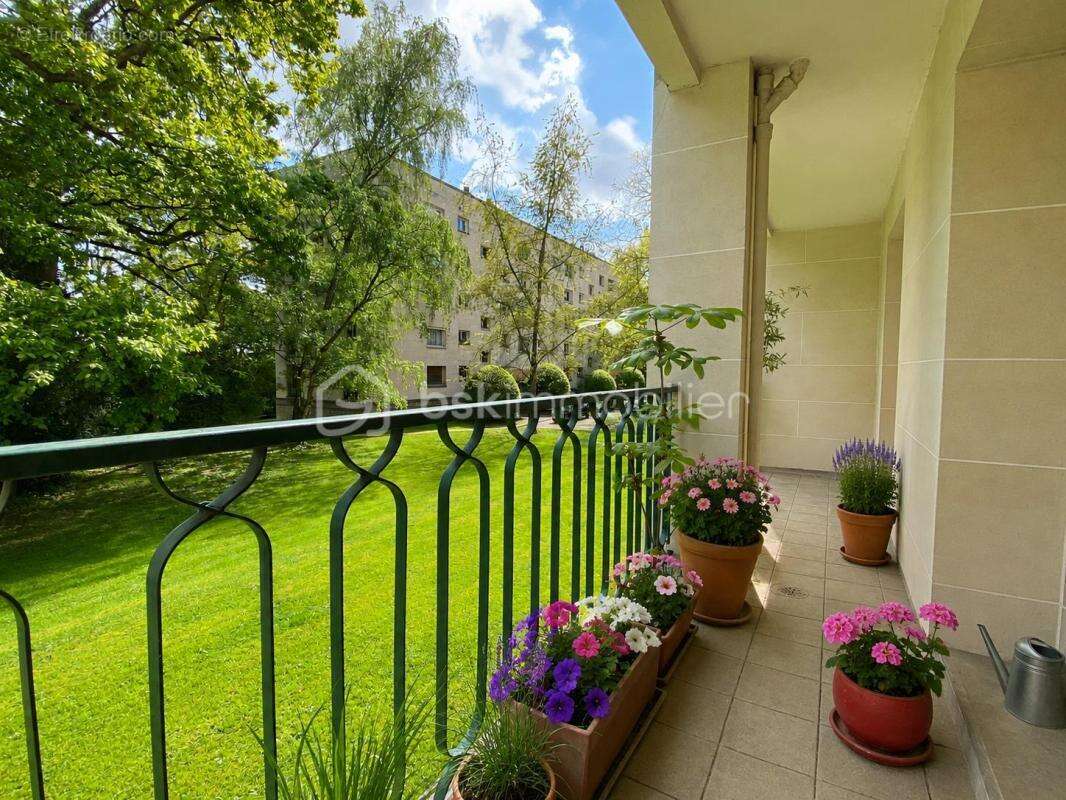 Appartement à VILLE-D'AVRAY