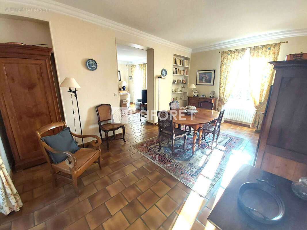Maison 264 m² à Luzancy  - photo 10