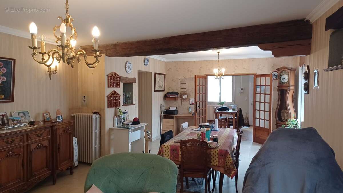 Maison à MONTRICHARD